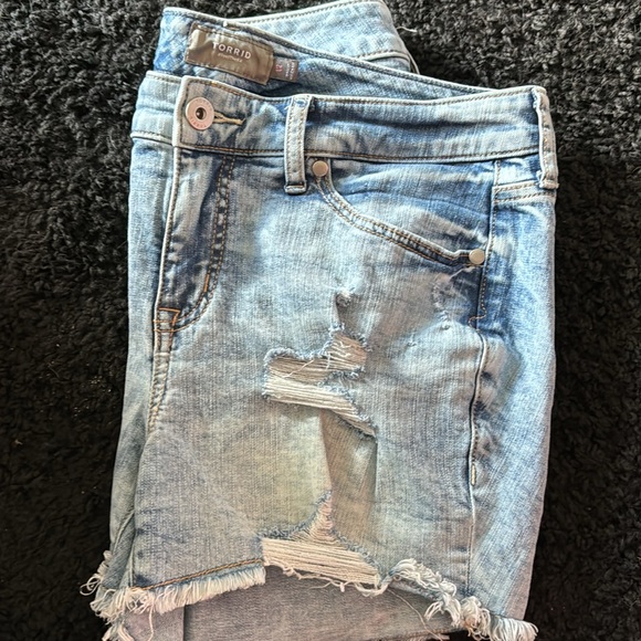 Jean shorts size 12 - Picture 2 of 4